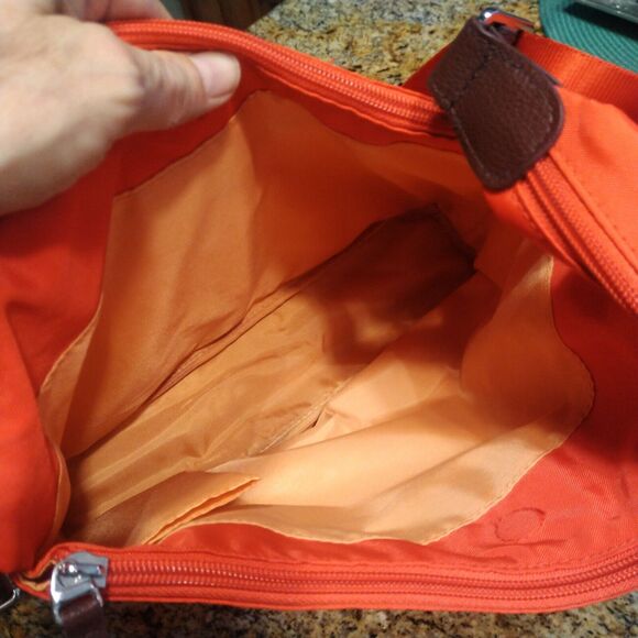 Baggallini Women's Orange Criss Cross Crossbody Shoulder Bag Multiple Pockets - Picture 4 of 15